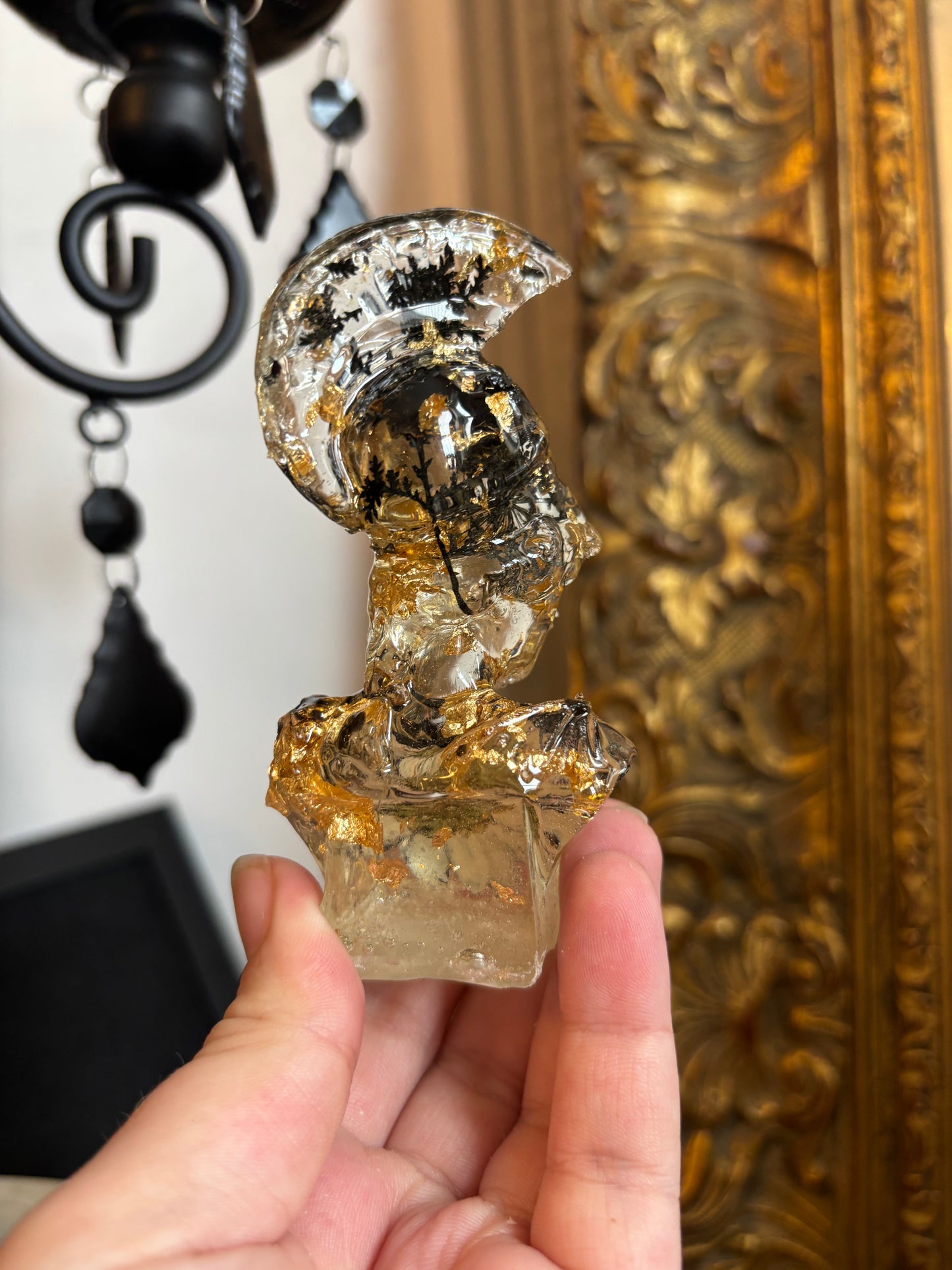 Discounted Athena Statue (black and gold)